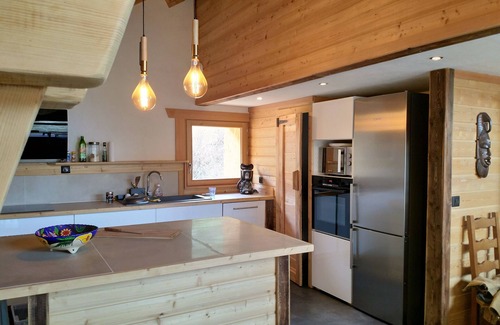 Abries Apartment | Cozy Apartment in the Heart of Queyras with Kitchen Access