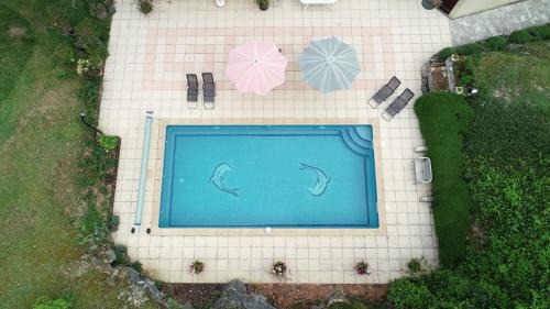 Monbazillac Bed & Breakfast | Experience En Rouge et Noir: Oceanfront Paradise Awaits