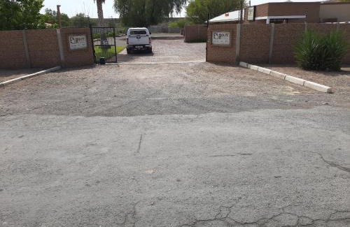 Beaufort West Apartment | Comfortable Family Stay at En Route with Great Reviews