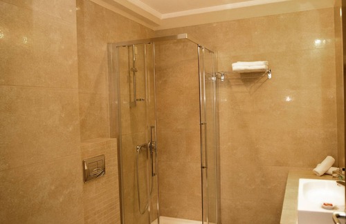 Kastoria Hotel | Stunning Enastron View Hotel: 4-Star with Eco-Friendly Amenities