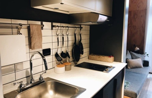 San Pedro Garza Garcia Apartment | Cheerful Mica 5: Cozy Retreat with Breakfast & Spa