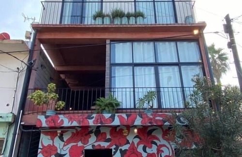 San Pedro Garza Garcia Apartment | Cheerful Mica 5: Cozy Retreat with Breakfast & Spa