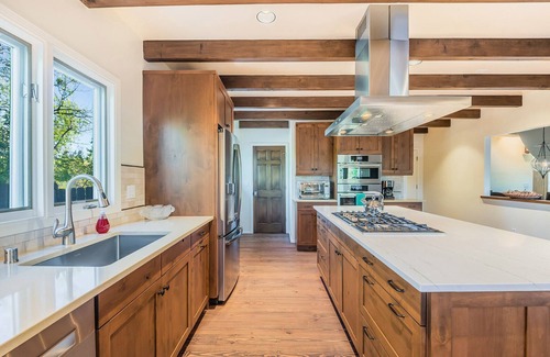 Northeast Santa Fe House | Encantada - Ideal Home with Top Amenities & 9.6/10 Rating