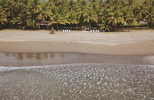 Esterillos Este Bed & Breakfast | Experience Encantada Ocean Cottages with Private Beach Access