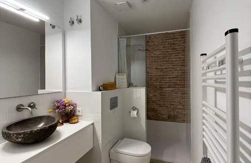 L'Ametlla del Valles Apartment | Charming Penthouse in l'Ametlla del Vallès for Families