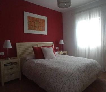 Facinas Apartment | Family-Friendly Retreat at Encantador Piso al Sur del Sur