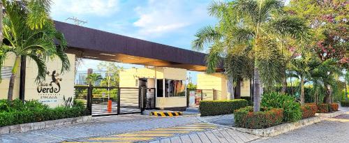Ricaurte House | Beautiful CASA with Private Pool, Pet-Friendly & 10/10 Rating
