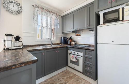 Orihuela Costa Ski Chalet | Encantadora y soleada casa en Orihuela Costa