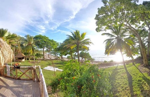 Monitos Cabin | Unforgettable Encanto de la Vega Hotel with Ocean Views