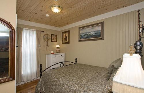 Seaview House | Pet-Friendly Enchanted Cottages by the Sea - Rated 8.9/10