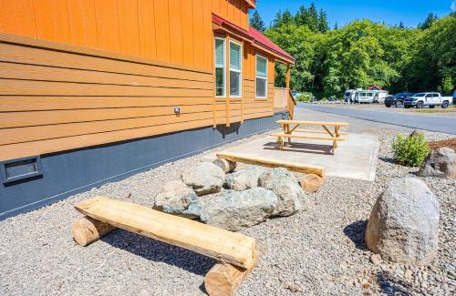 Forks House | Enchanted Rainforest Tiny Home Retreat #25