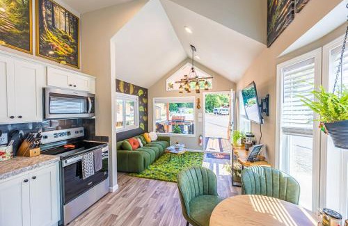 Forks House | Enchanted Rainforest Tiny Home Retreat #25