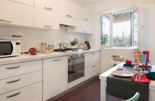 Milan Centre Apartment | Charming Flat with Terrace in Duomo & Fashion District