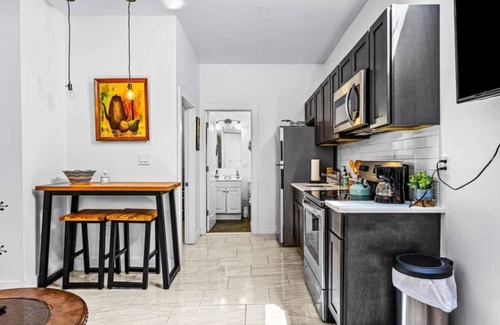 Delair Apartment | Enchanting FREE Private Parking!