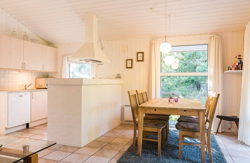 Henne House | Ideal Family Getaway: 4-Person Holiday Home in Henne