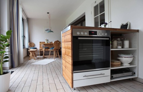 Ropersdorf House | Idyllic Cottage on Lake Uckersee with Breakfast & Family Amenities