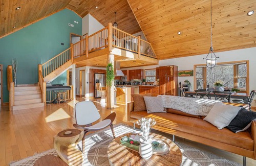 Old Fort House | Serene Mountain Retreat with Spa and Family Amenities