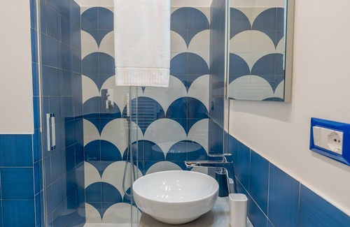 Minori Bed & Breakfast | Panoramic Suite Steps from the Sea - Family Friendly