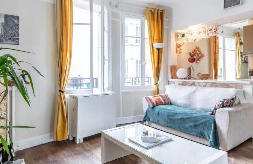 Quartier du Gros-Caillou Apartment | Captivating Paris Apartment with Family-Friendly Amenities
