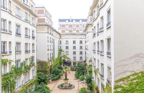 Quartier du Gros-Caillou Apartment | Captivating Paris Apartment with Family-Friendly Amenities