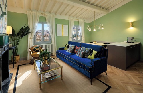 Santa Maria Novella Apartment | ENCHANTING PENTHOUSE in the Heart of Florence with 360° Panoramic View.