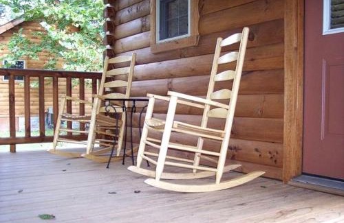 Galax House | Enchanting Riverside Cabin Getaway Near New River, Virginia