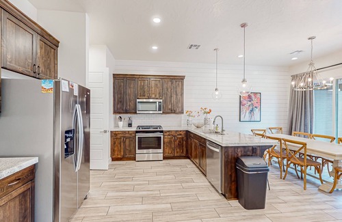 Ivins House | Inviting Townhome with Pool, Hot Tub, and Scenic Views