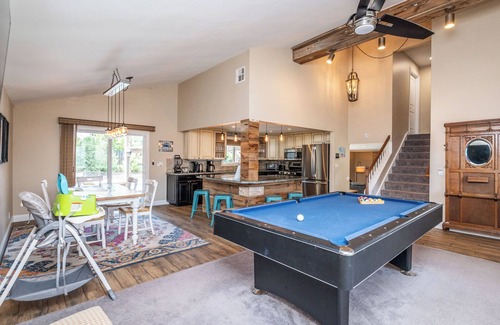 Encinitas House | Unforgettable Encinitas Family Retreat with Game Room & Hot Tub