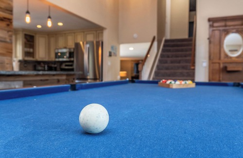 Encinitas House | Unforgettable Encinitas Family Retreat with Game Room & Hot Tub