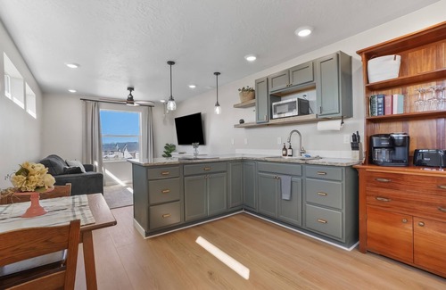 Caldwell House | Private King Enclave with Patio View and Pool Access