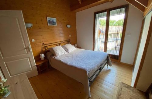 Bartres House | Pet-Friendly Retreat with High Guest Ratings: 8.9/10