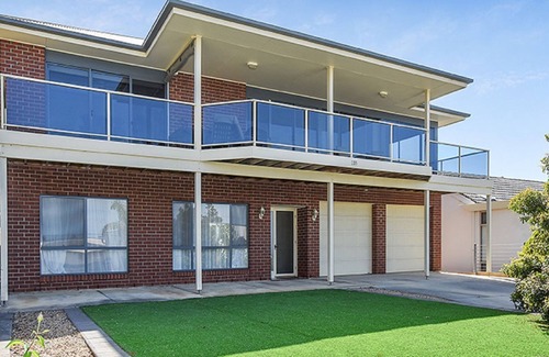 Encounter Bay House | Experience Breathtaking Ocean Views at Encounter the View