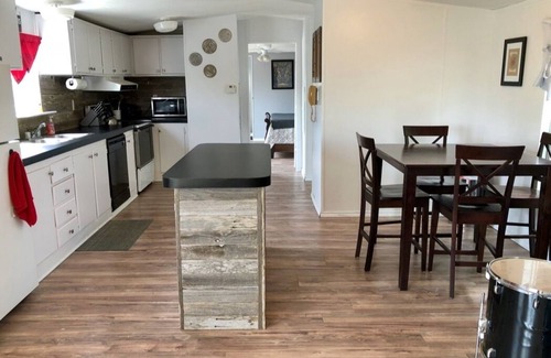 Austin House | Unforgettable Getaway at End of the Road, Dripping Springs