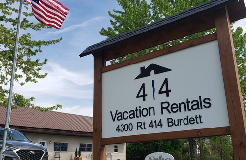 Burdett Apartment | Exceptional End-Unit Apartment with Lawn & Family Amenities