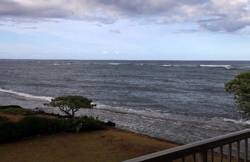 Wailua Condo | Ocean-View Retreat with Breathtaking Sunrise & Spa Amenities