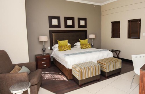 Sterkrivier Cabin | Relaxing Endcliff Safari Lodge & Spa with Pool & Breakfast