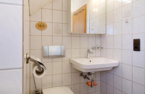 Unteruhldingen Apartment | Family-Friendly Getaway at Ferienwohnung Enderle - 9.2/10