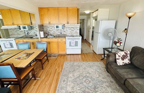 Makaha Condo | Serene Oceanfront Retreat with Breathtaking Views
