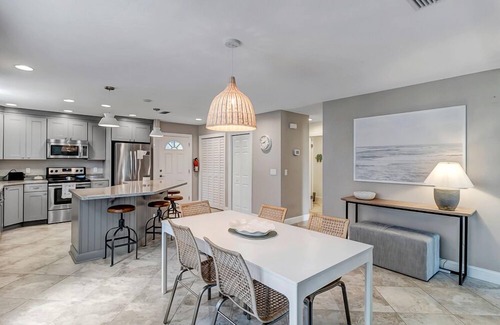 Sawgrass Condo | Endless Summers Await in Sawgrass - Beach & Golf Retreat