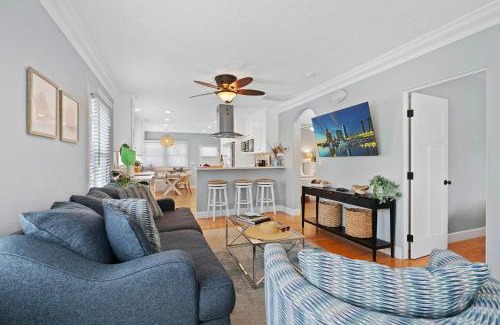 Ocean Beach House | Endless Summer Beach Cottage- In The Heart of OB