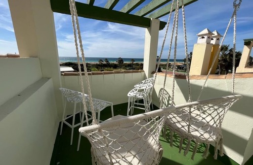 Atlanterra House | Endless Summer Beach House with Ocean View & Spa Amenities