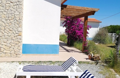 Aljezur House | Endless Summer House: Inviting 3-Bedroom with Pool Retreat