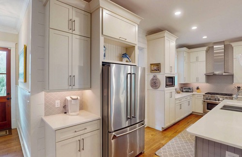 Jekyll Island House | Discover Endless Summer at Ocean Oaks with Pool & Breakfast