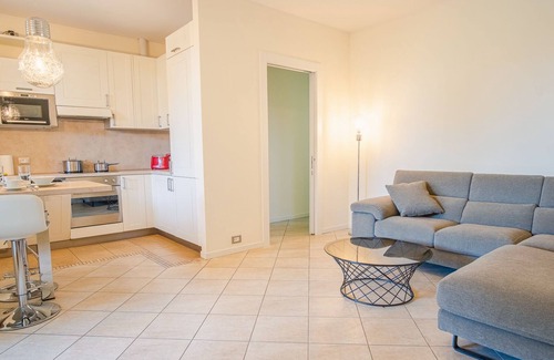 Lugana Apartment | Experience Endless Summer Sirmione with Pool & Spa Amenities