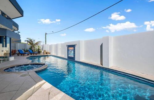 Marmion House | Endless Summer - The Reefs