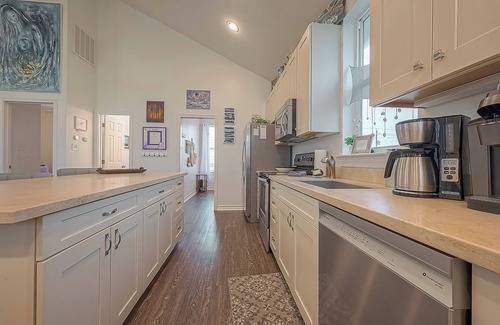 Gulf Palms House | Beautiful Beach House with Ocean Views, Steps to the Shore