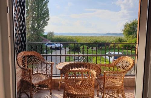 Szantod Apartment | Endrődi Apartman Lakás - Guest Rated 9.3 with Ocean Views