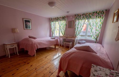 Enkoping Municipality Bed & Breakfast | Cozy Enecopia Bed & Breakfast: Rated 9/10 with Kitchen
