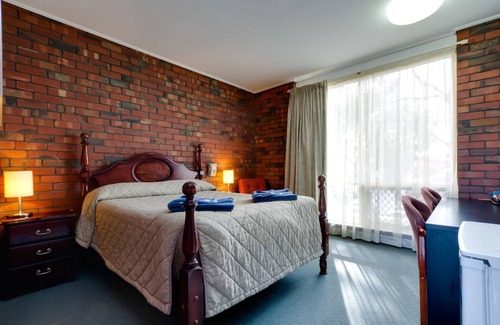 Enfield Hotel | Convenient Stay at Enfield Motor Inn with Family-Friendly Amenities