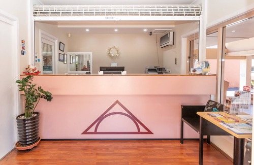 Engadine Hotel | Cozy Engadine Motor Inn with Breakfast and Family Amenities